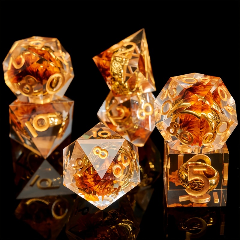 Lilac-Purple Dried Flower Gilded Engraved Ring Dice Set